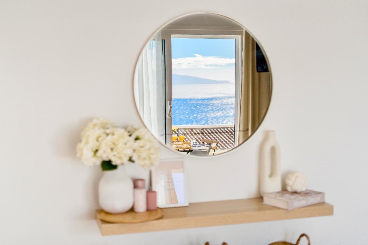 Black Beach Luxury Vacation House Puerto de Santiago  Eksteriør billede